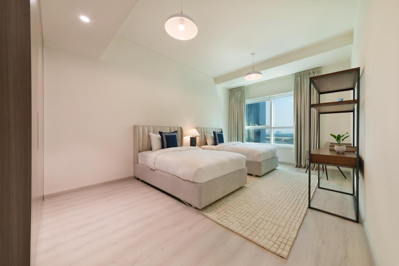 ドバイMaison Privee - Millennium Executive Towerアパートメント エクステリア 写真